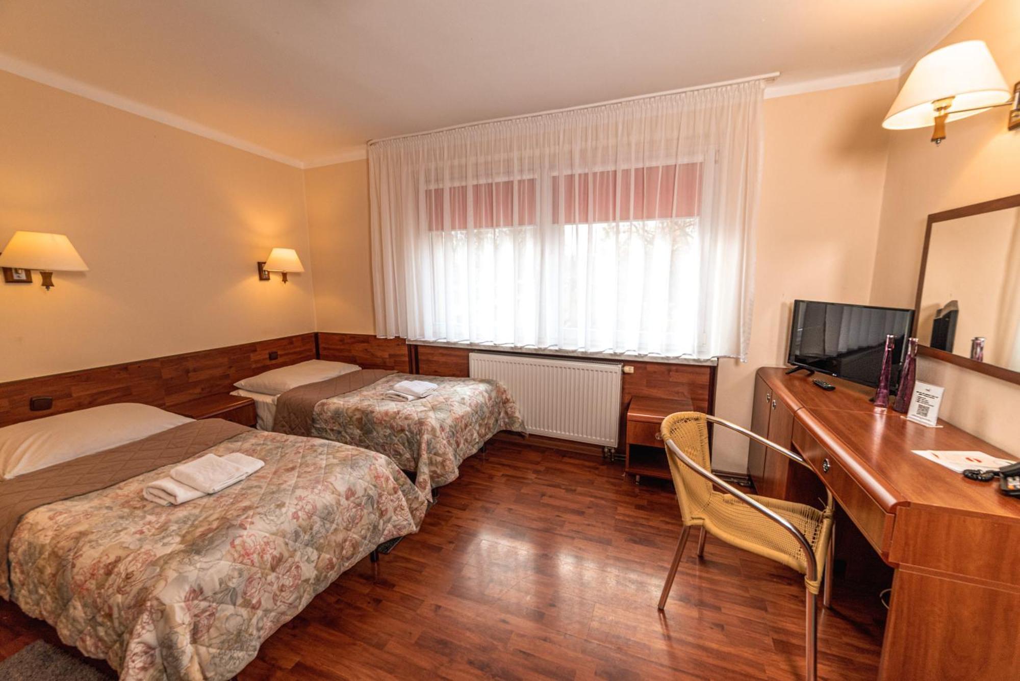 Hotel Skaut Chorzów Exterior foto